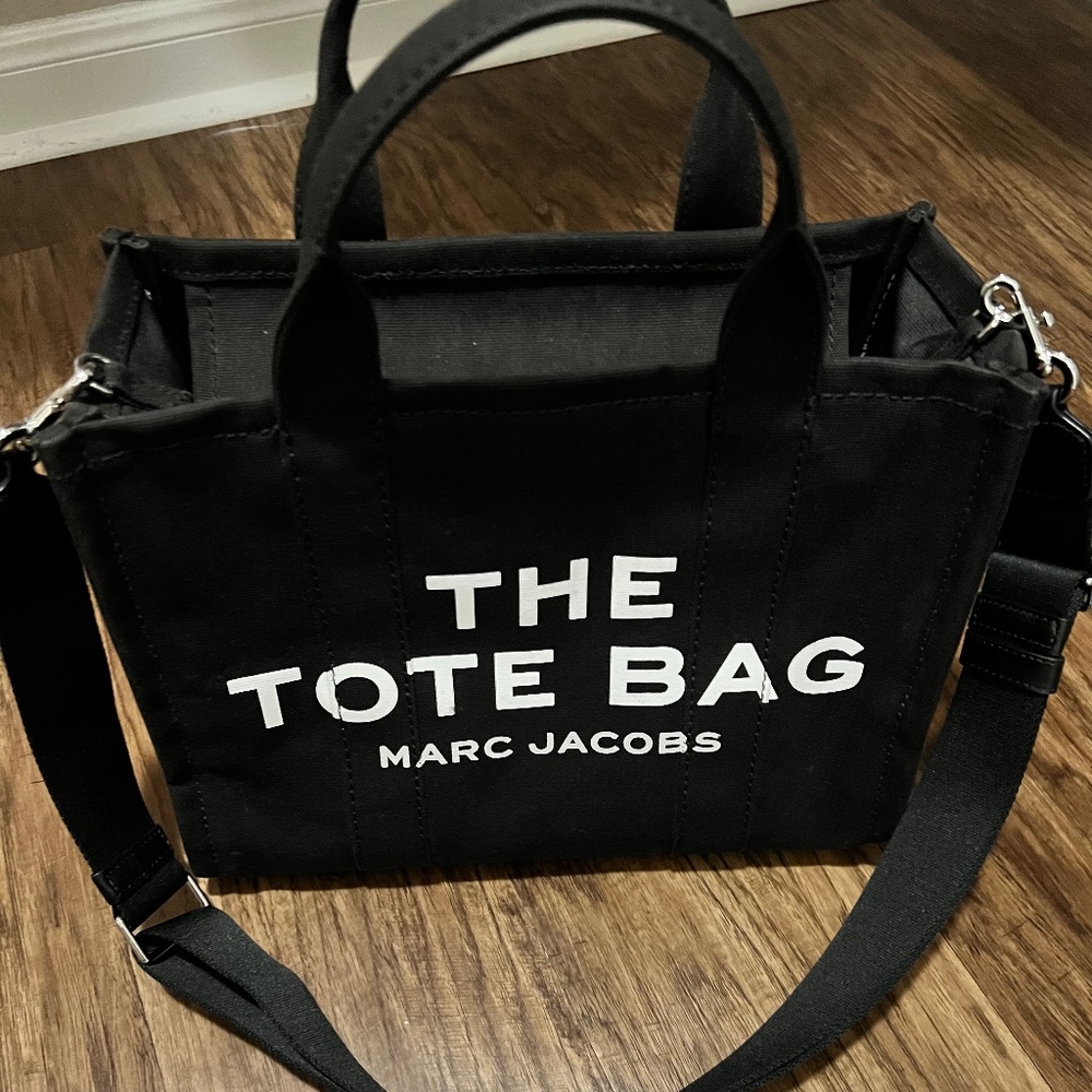 Marc Jacobs The Tote Bag.